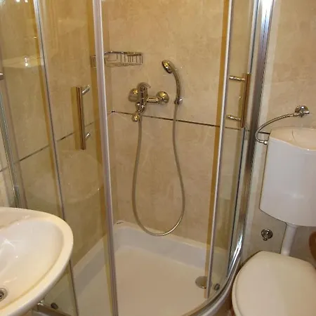 Radovic Guest house 3*
